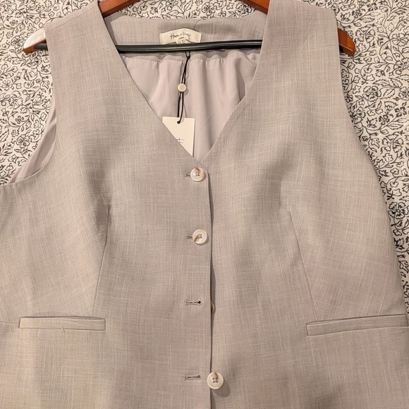 Harper & Blair Tops - Ivory Women's Vest by Theory